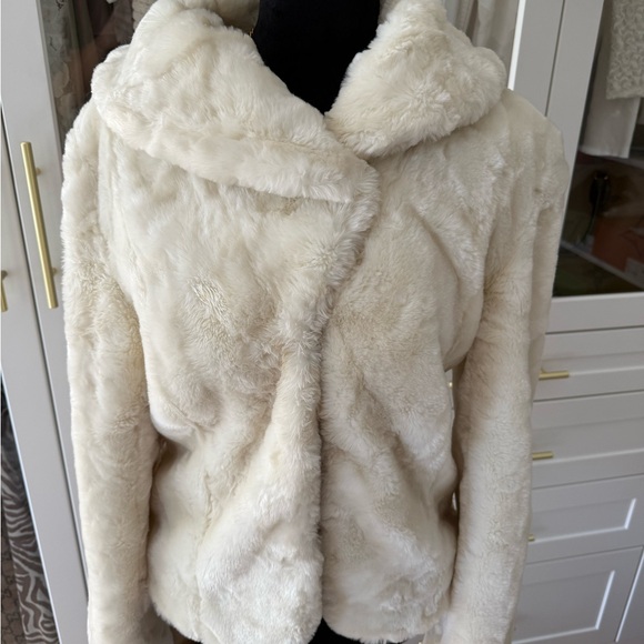 Faux Fur Jacket - Picture 4 of 5